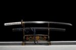 Czarno-biały Miecz Katana
