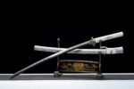 Srebrny Miecz Katana